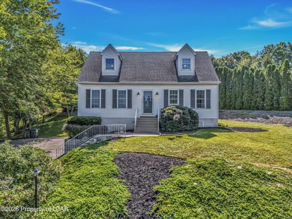 85 Valley View Drive, Mountain Top, PA 18707