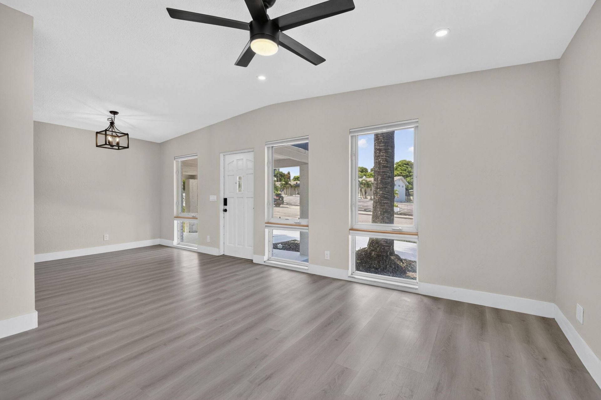 840 Bradley Street, West Palm Beach, FL 33405 Photo