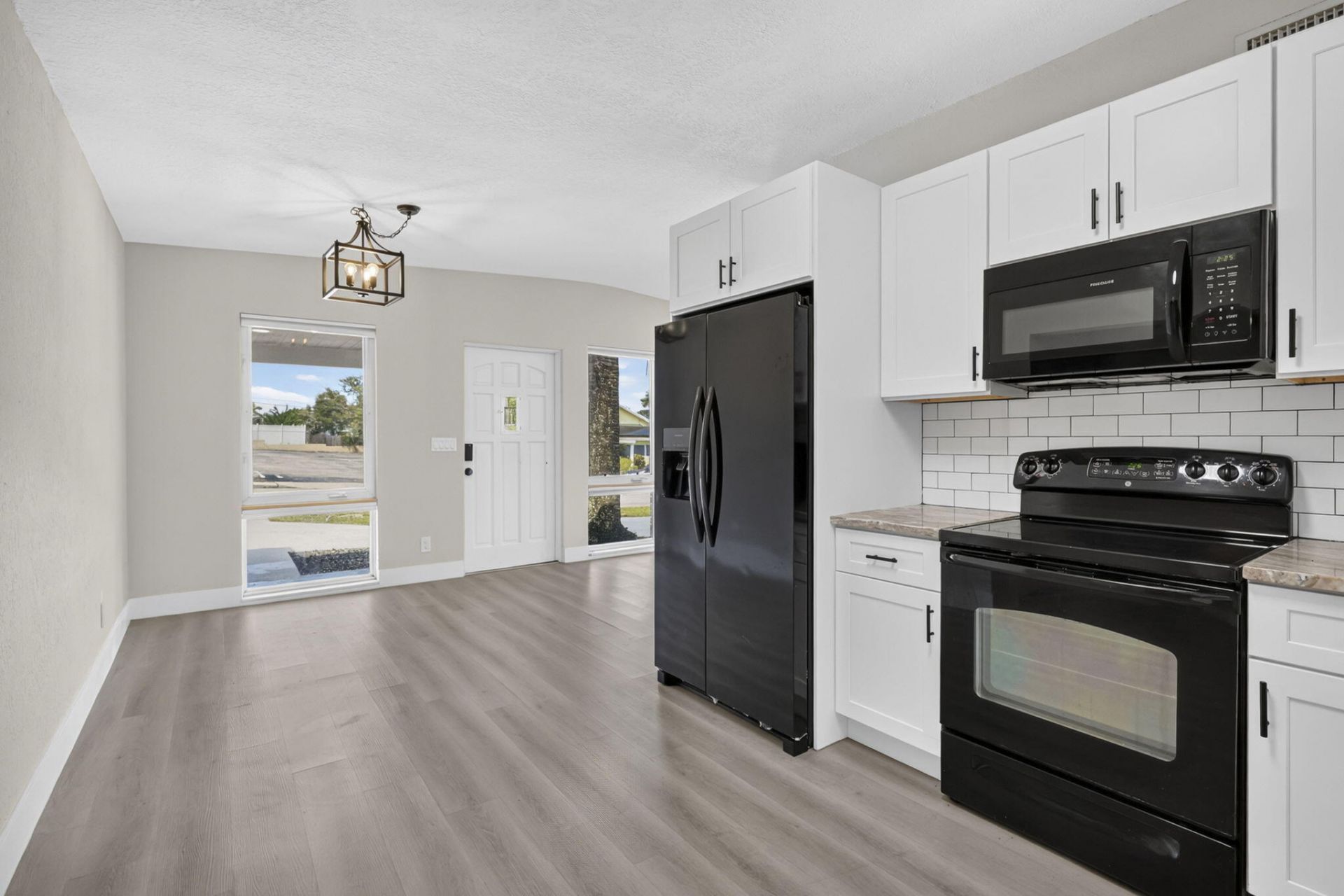 840 Bradley Street, West Palm Beach, FL 33405 Photo