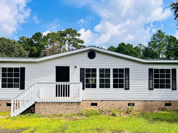 310 Michelle Lane, Rocky Point, NC 28457