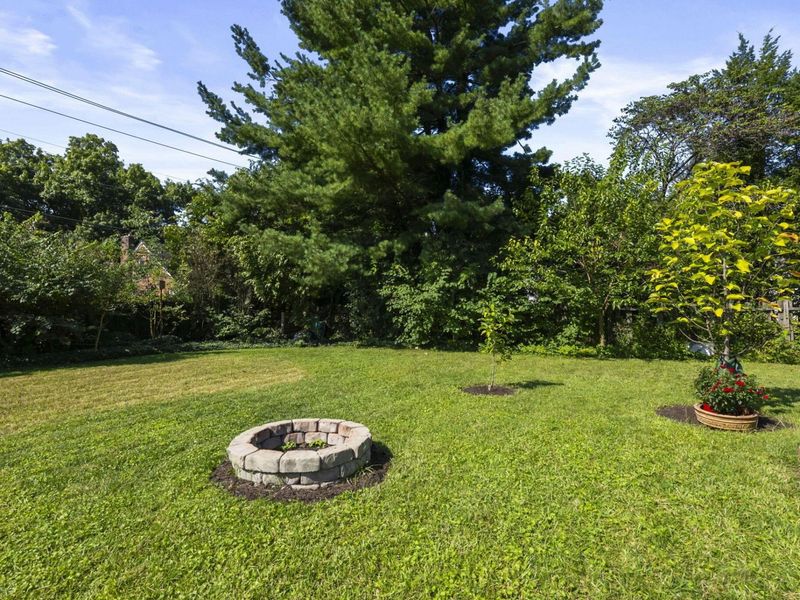 2543 E Livingston Avenue, Columbus, OH 43209 Photo 32