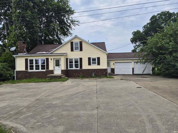 2015 E STATE 64 Road, Unit 1, Huntingburg, IN 47542