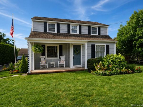 4 Crosby Street, Center Moriches, NY 11934