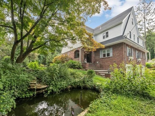 206 Long Hill Rd, Oakland, NJ 07436