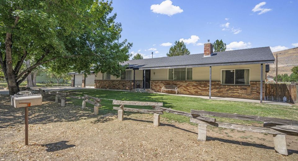 22875 Carriage Drive, Reno, NV 89521 Photo