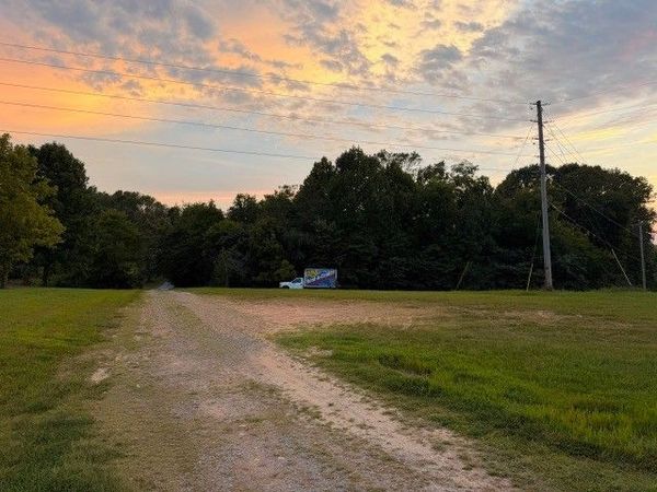 3231 Highway 52 E, Bethpage, TN 37022