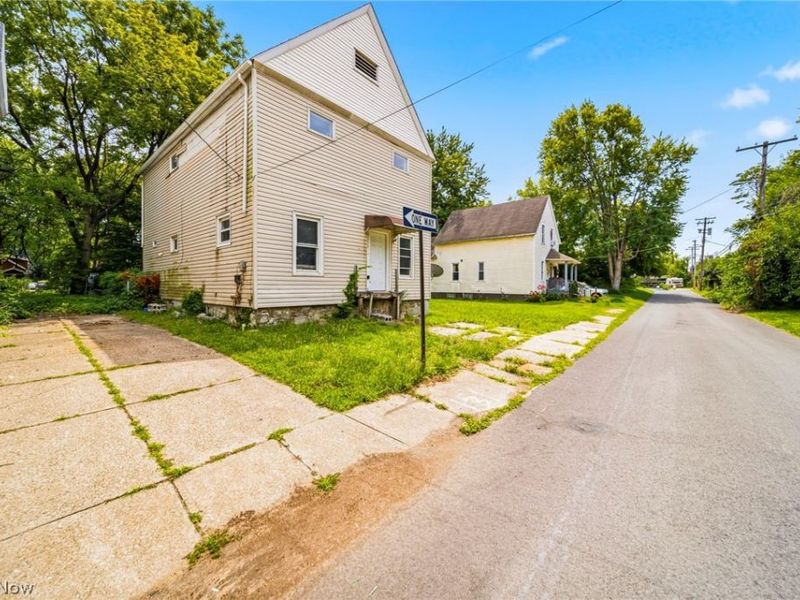 3257 E 56th Place, Cleveland, OH 44127 Photo 35