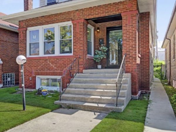 8445 S Luella Avenue , Chicago, IL 60617