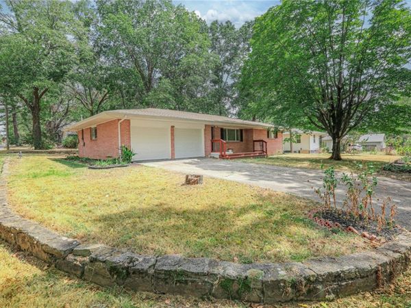 411 Kate Smith Street , Prairie Grove, AR 72753