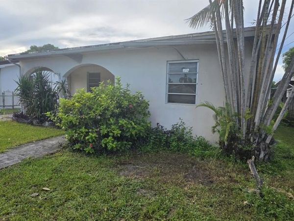3441 NW 17th St , Miami, FL 33125