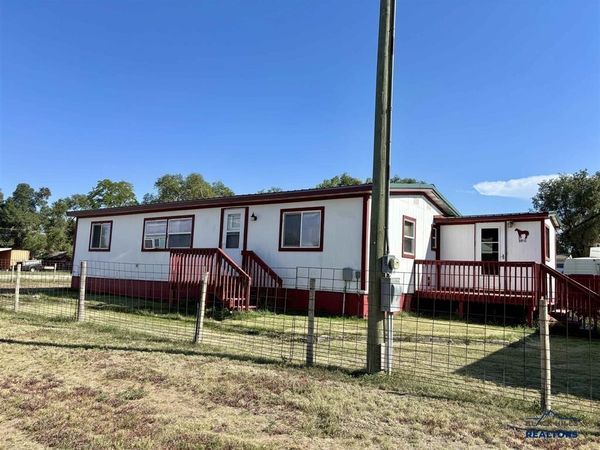 501 C STREET, Edgemont, SD 57735