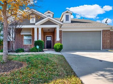 7901 Wildwest Drive, Fort Worth, TX 76131