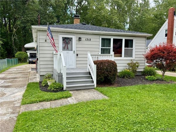 1312 Sherwood Avenue , North Tonawanda, NY 14120