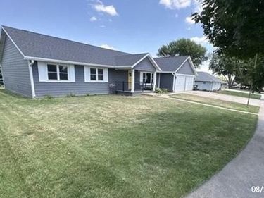 203 LINDEN Drive, WOODBINE, IA 51579