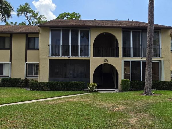 228 Pine HOV Circle, Greenacres, FL 33463