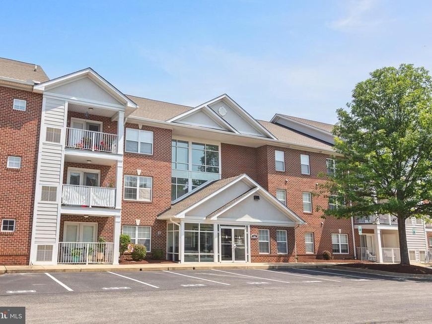 101 Carol's Place, Unit #24, La Plata, MD 20646 Main Photo