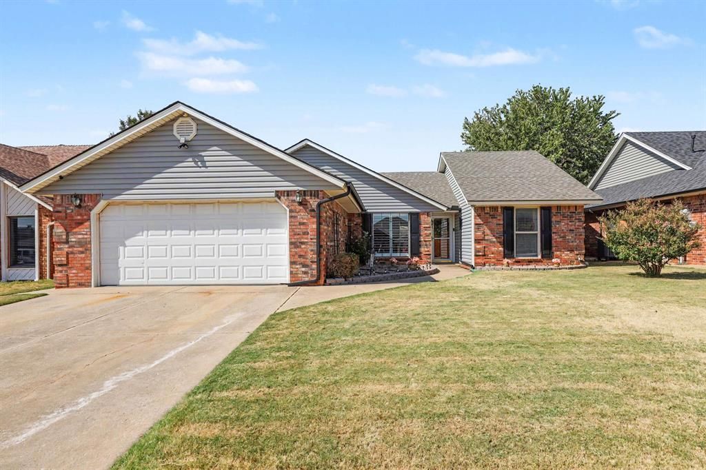 3149 SW 100th Place, Oklahoma City, OK 73159 Main Photo