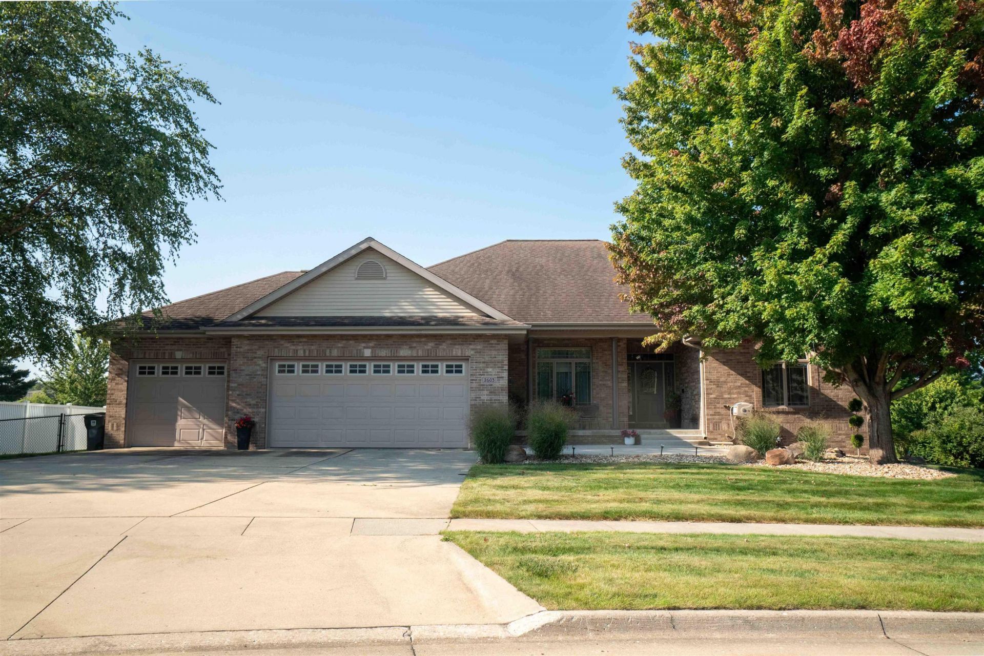 2603 Country Meadow Lane, Cedar Falls, IA 50613 Main Photo