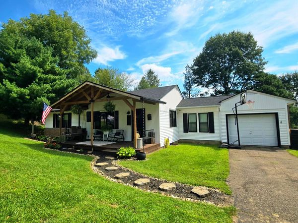 720 N Wood Street , Logan, OH 43138