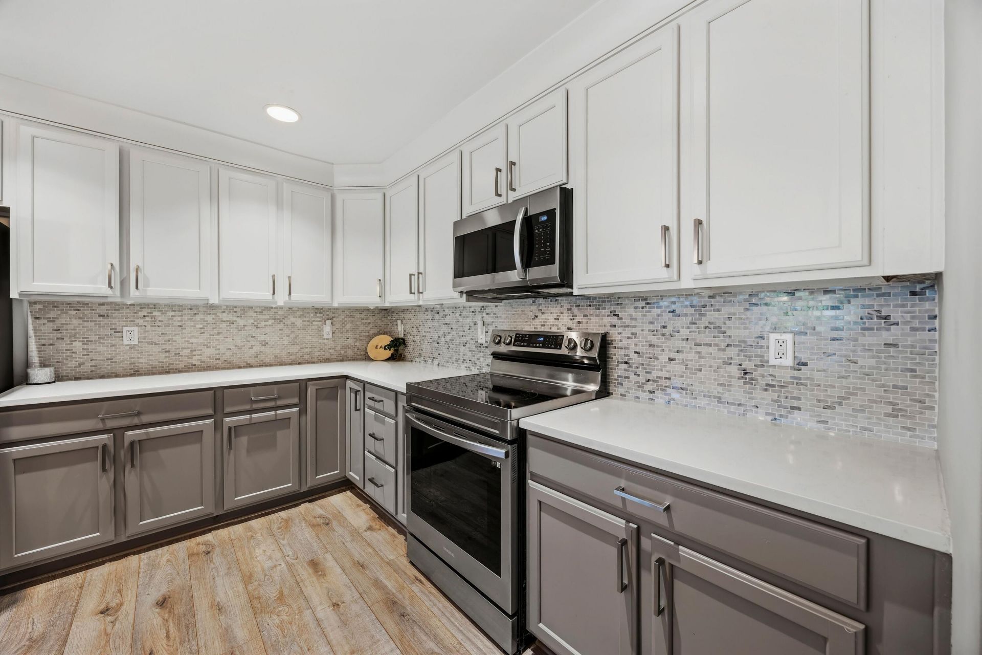 163 Oakesdale Drive Photo 12