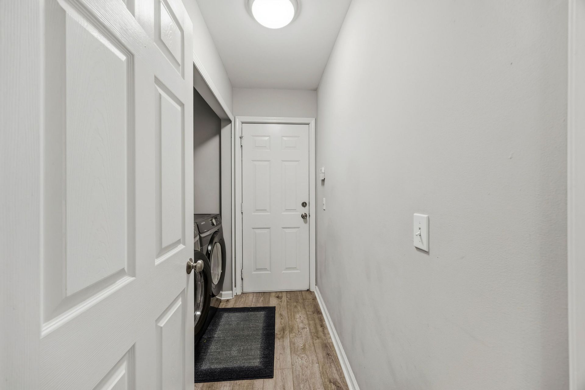 163 Oakesdale Drive Photo 30