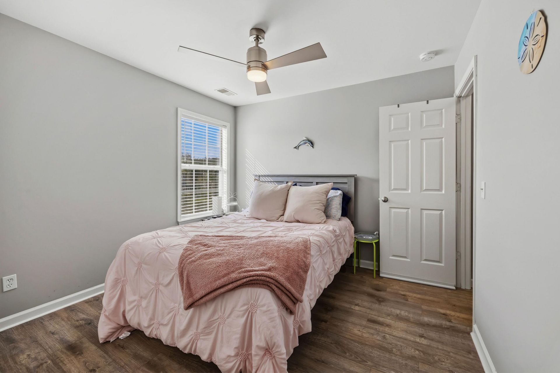 163 Oakesdale Drive Photo 33