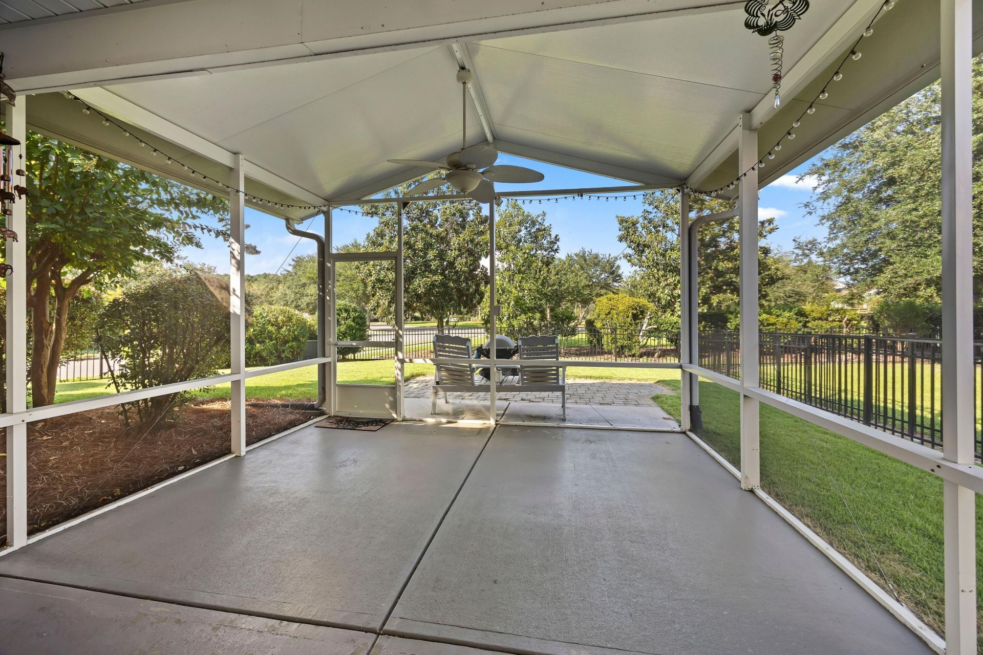 163 Oakesdale Drive Photo 41