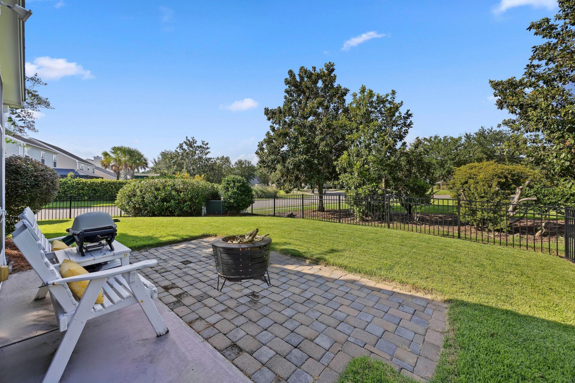 163 Oakesdale Drive Photo 45