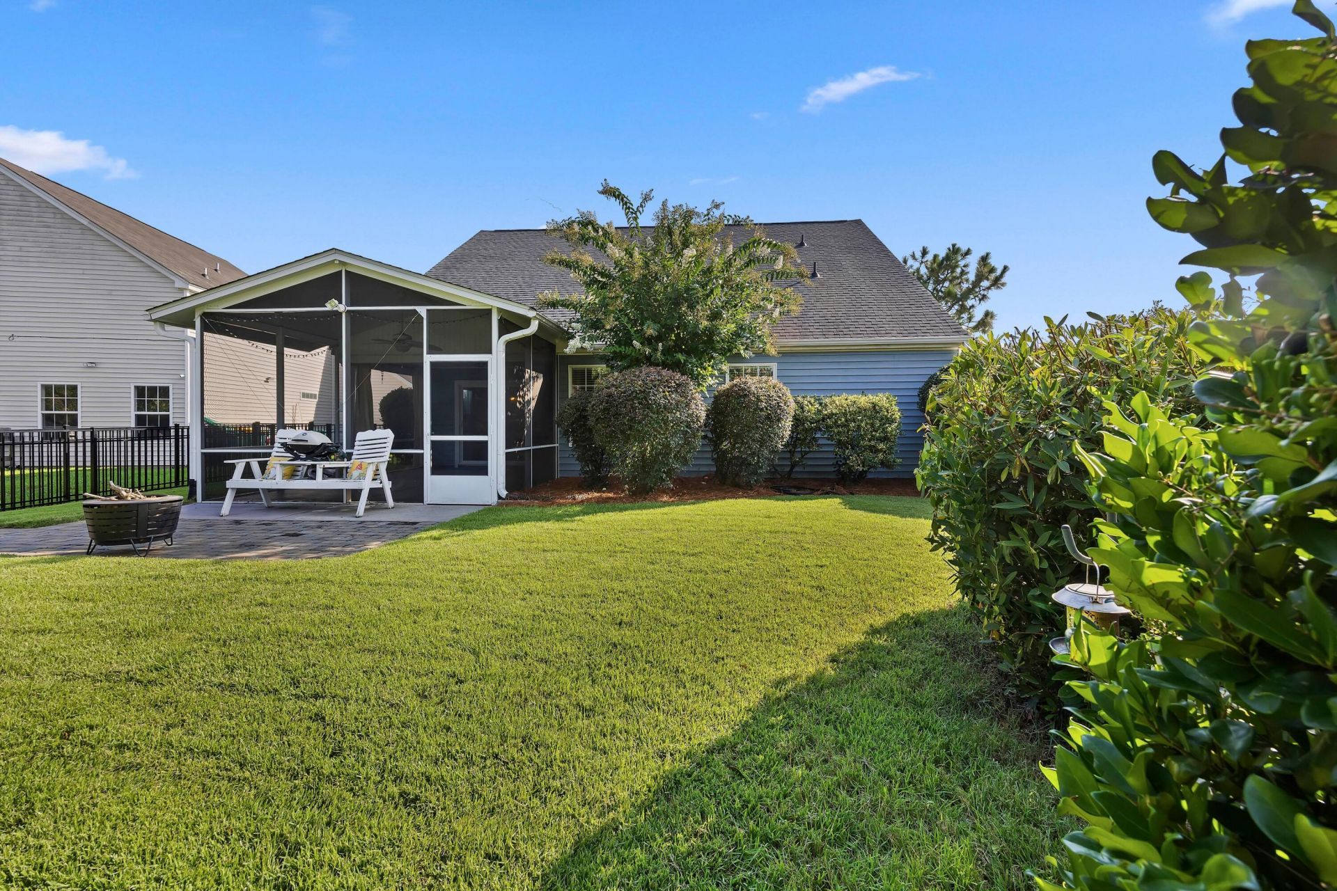 163 Oakesdale Drive Photo 46