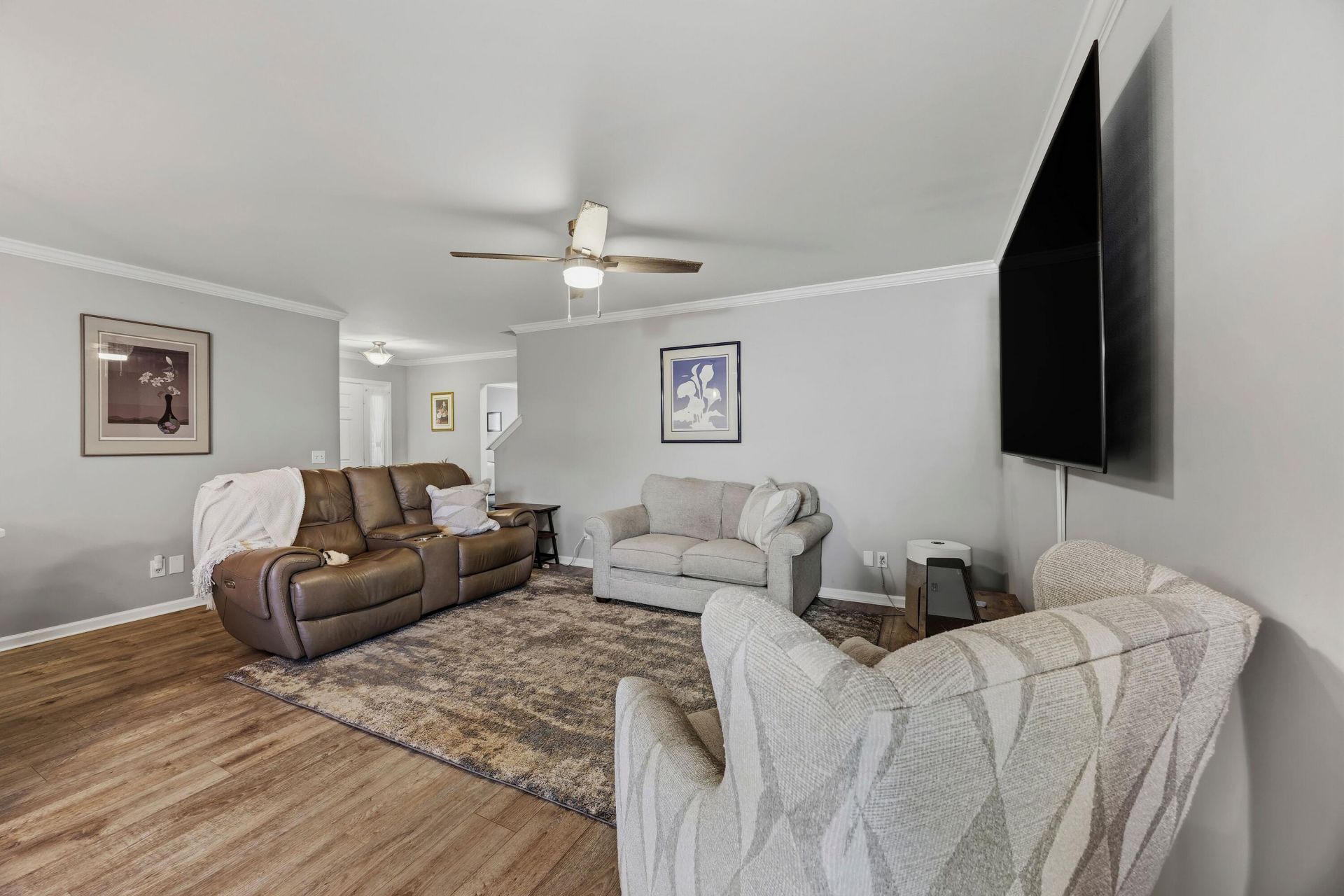 163 Oakesdale Drive Photo 9