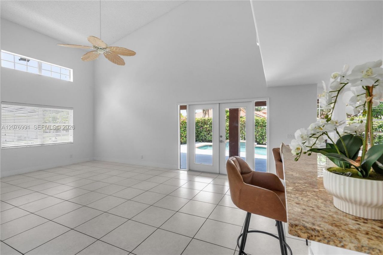 950 NW 197th Ter , Pembroke Pines, FL 33029 Photo