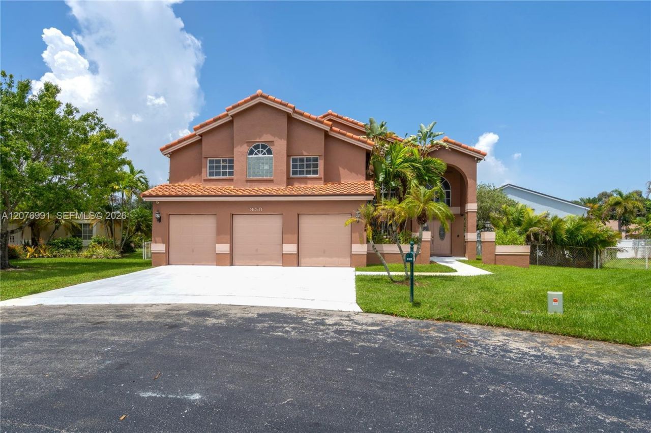 950 NW 197th Ter , Pembroke Pines, FL 33029 Photo