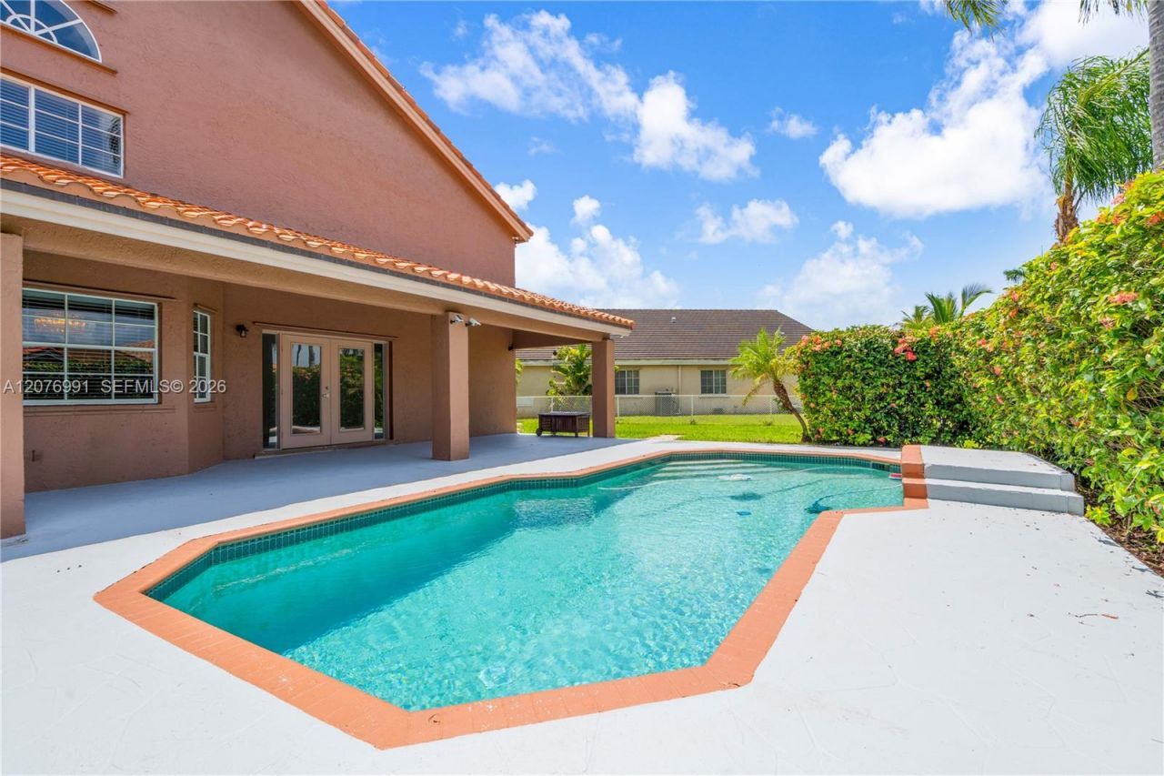 950 NW 197th Ter, Pembroke Pines, FL 33029 Photo
