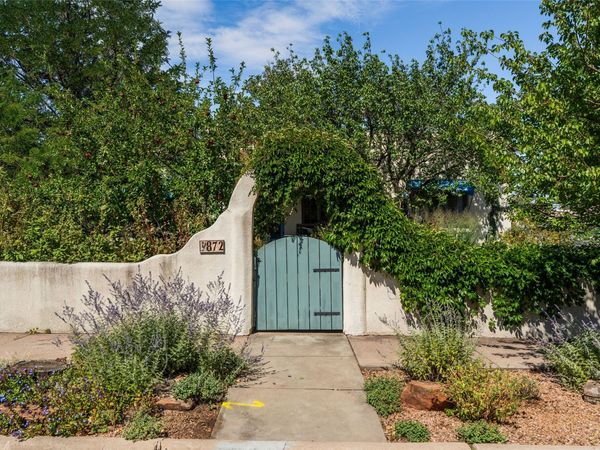 872 Don Cubero, Santa Fe, NM 87505