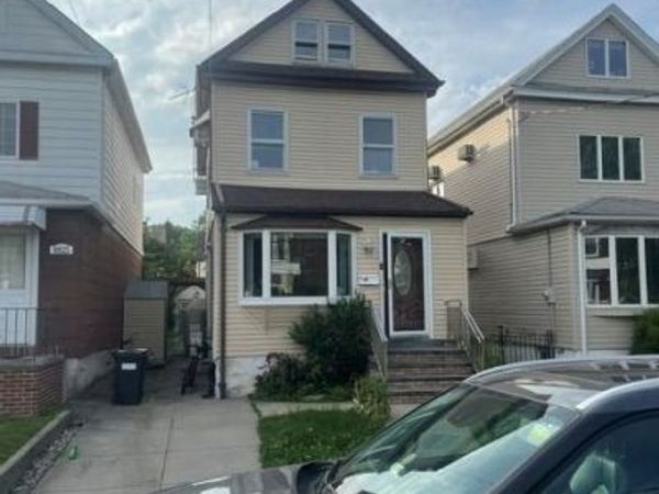 88-27 Aubery Ave. , Glendale, NY 11385