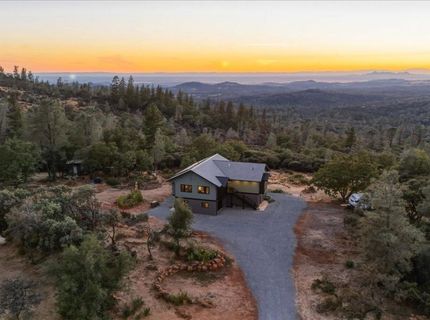 16875 Wolf Mountain Rd, Grass Valley, CA 95949 Photo