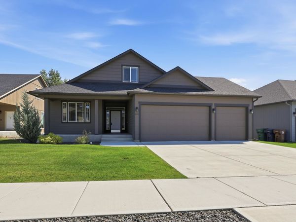 8318 N Summerhill Ln, Spokane, WA 99208
