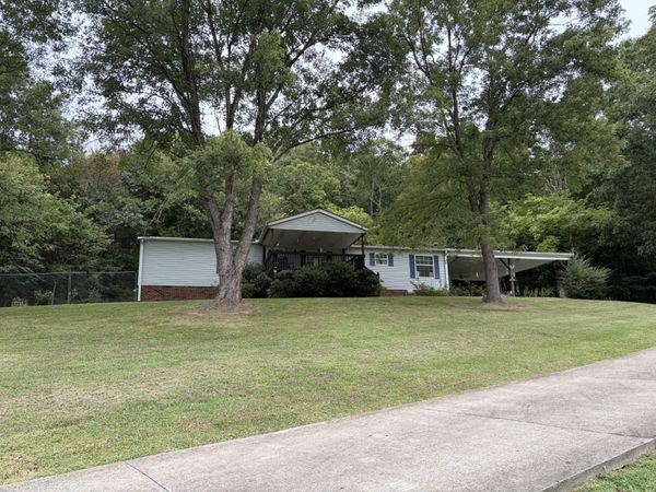 1840 Cedar Bluff Rd, Lafayette, TN 37083