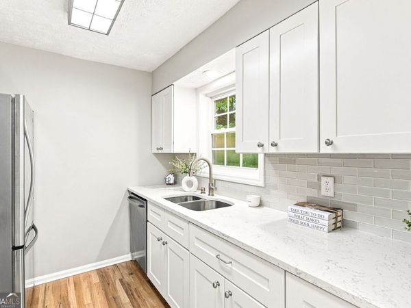 6304 Park Avenue, Unit D3, Sandy Springs, GA 30342