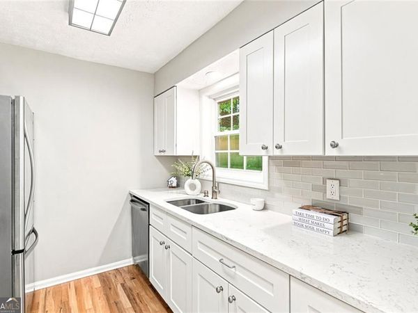 6304 Park Avenue, Unit D3, Sandy Springs, GA 30342