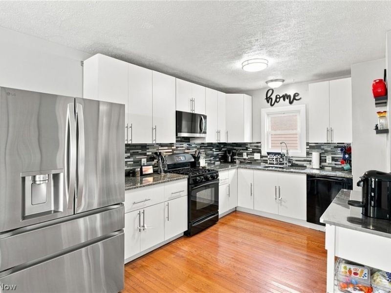 4350 W 49th Street, Cleveland, OH 44144 Photo 13