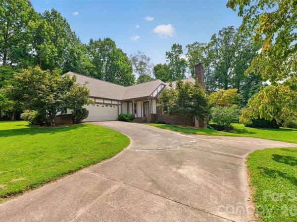 2923 Dogwood Drive, Claremont, NC 28610