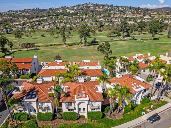 2520 Navarra Dr, Unit C, Carlsbad, CA 92009