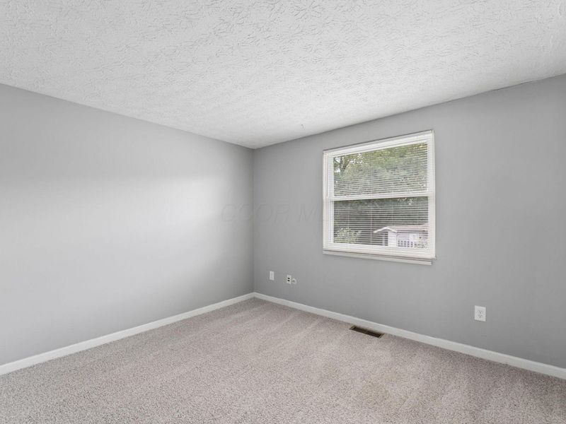 699 Cherry Hollow Road , Unit A, Columbus, OH 43228 Photo 18