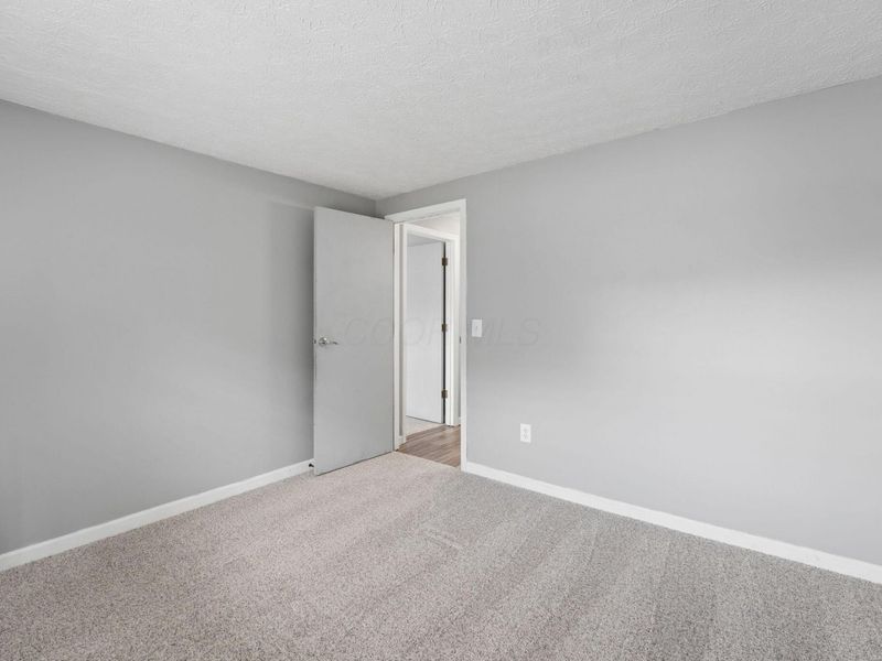 699 Cherry Hollow Road , Unit A, Columbus, OH 43228 Photo 19
