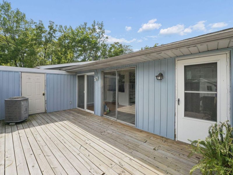 699 Cherry Hollow Road , Unit A, Columbus, OH 43228 Photo 23