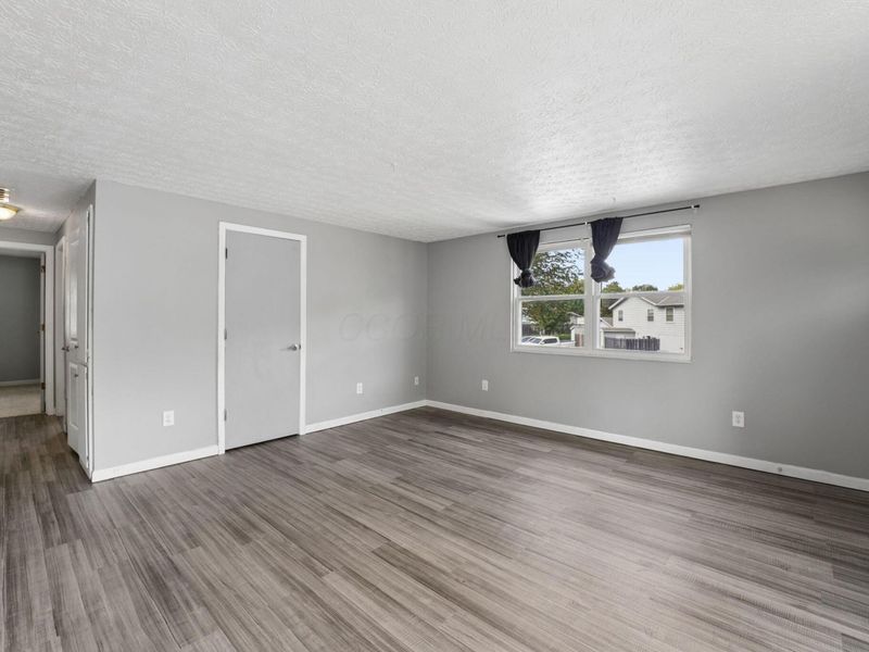699 Cherry Hollow Road , Unit A, Columbus, OH 43228 Photo 7