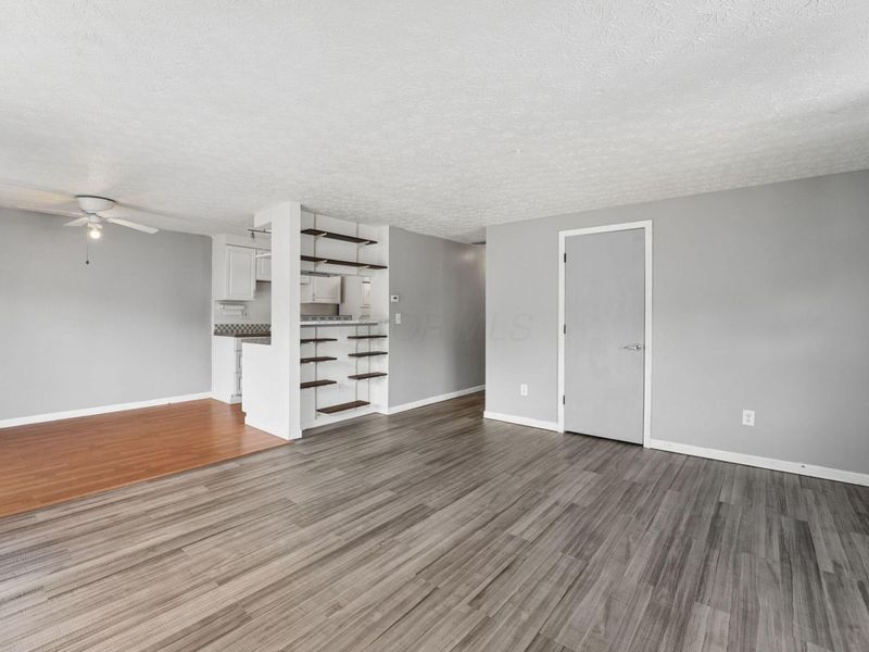 699 Cherry Hollow Road , Unit A, Columbus, OH 43228 Photo 8