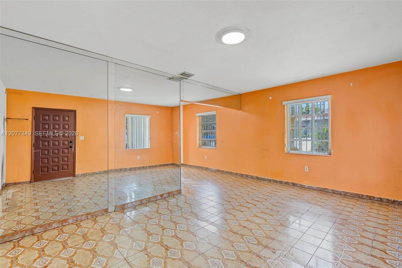 3940 NW 2nd St , Miami, FL 33126 Photo