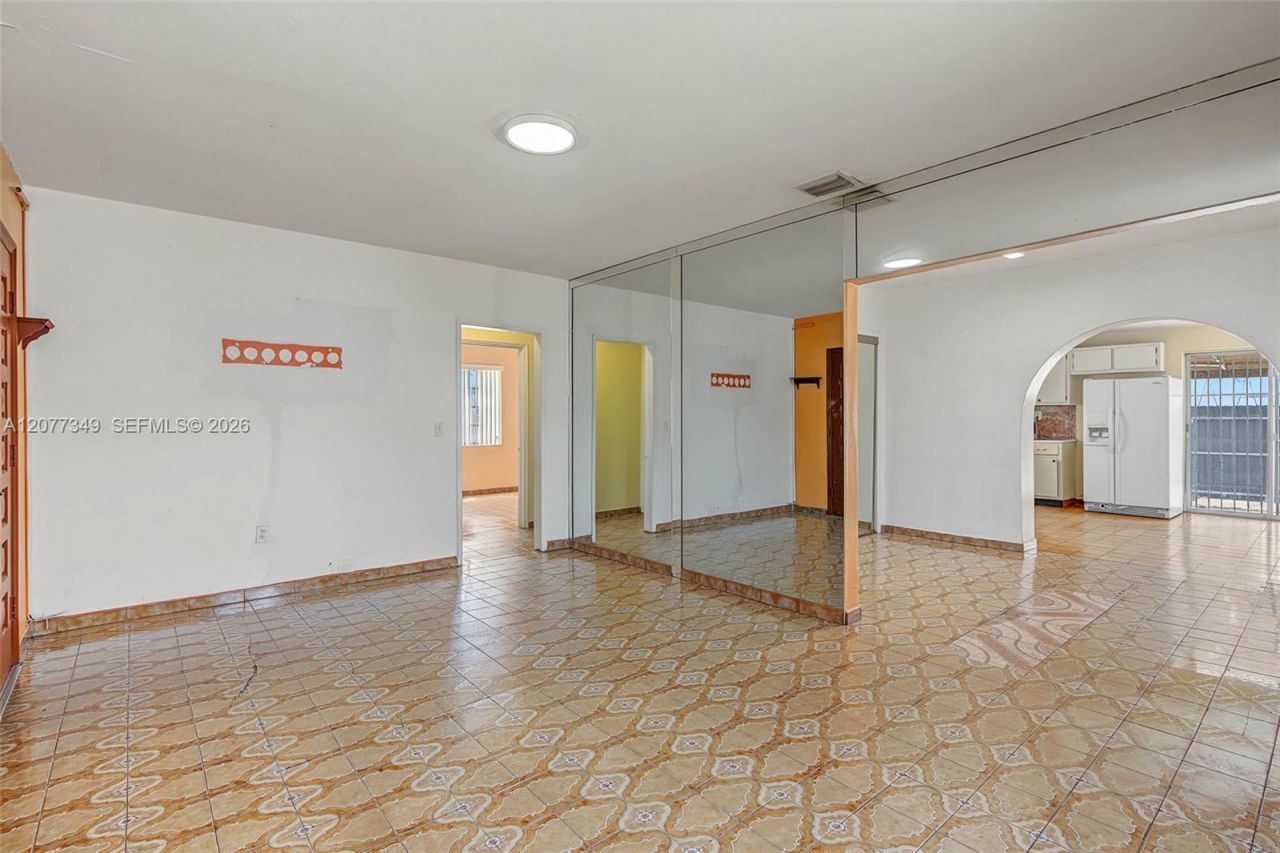 3940 NW 2nd St , Miami, FL 33126 Photo